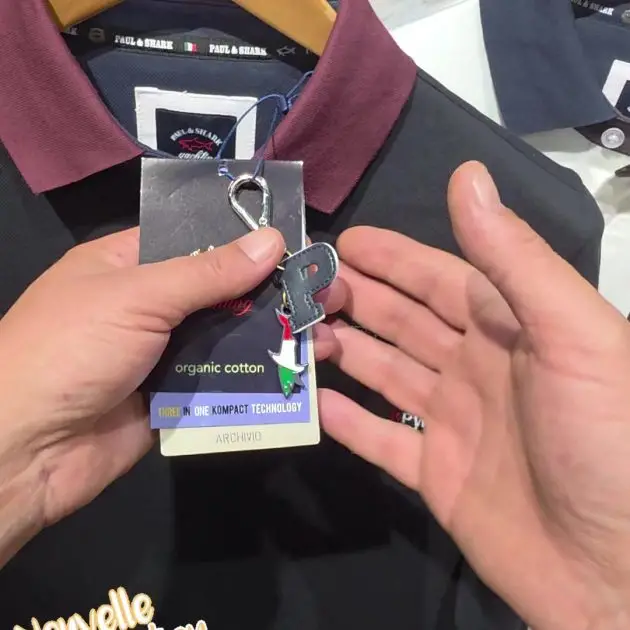 Polo noir col bordeaux — Nouvelle collection